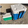 Image 4 : Igloo Ice Cube Rolling Cooler & Small Cooler