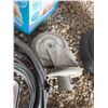 Image 5 : Lot: Wheels, Chocks, Jumper Cables