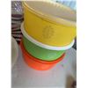 Image 5 : Corelle Bowl Set, Tupperware Bowls, Woven Rugs