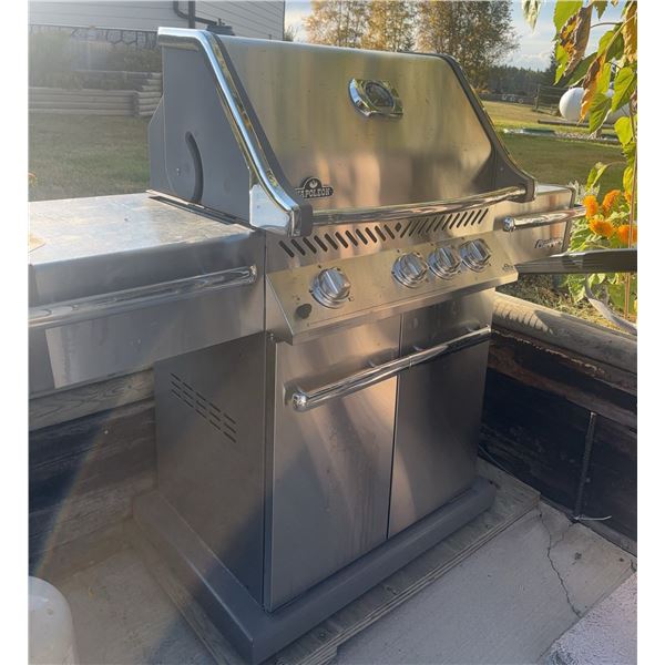 Napoleon Prestige Pro Propane Barbeque Grill
