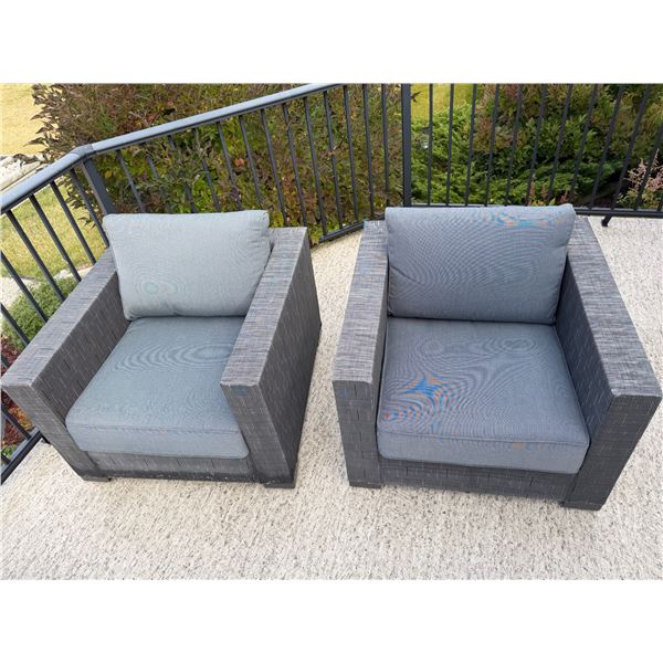 Outdoor Woven Lounge Chairs with Cushions