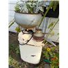 Image 2 : Vega Model AEJ8 Cream Separator Garden Decor
