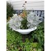 Image 2 : Vintage Clawfoot Bathtub Garden Planter