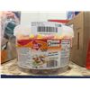 Image 2 : Red Band Sour Suckers Candy 1.1 kg Tub