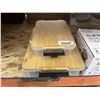 Image 3 : 2 Plastic Containers With Bamboo Lids