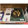 Image 2 : Staub 30cm Cast Iron Grill Pan New in Box
