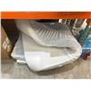 Image 2 : Martha Stewart Queen Size Mattress Topper