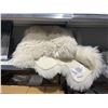 Image 2 : Mon Chateau Faux Fur Quad Rug, Ivory, 3 ft. 7 in. x 5 ft. 10 in.