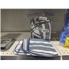 Image 2 : 15 Pack Assorted Blue And White Dish Cloths