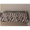 Image 3 : Upholstered Bench with Black and Beige Zebra Print Fabric and Turned Wood Legs