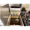 Image 3 : Sir Lawrence Commercial Deep Fryer w/ 2 Baskets