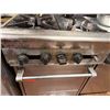Image 5 : US Range 4-Burner Gas Range w/ Oven (contents not included)