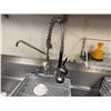 Image 6 : Green World TSA-3-R1 3-Basin Utility Sink w/ Faucet