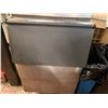 Image 4 : Manitowoc IDT0750A-261 Ice Machine w/ Storage Bin 30"W