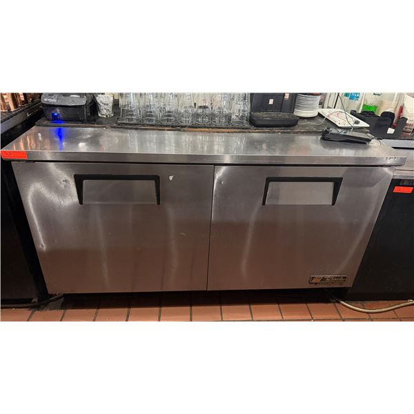 True TSSU-60-16 Undercounter 2-Door Refrigerator