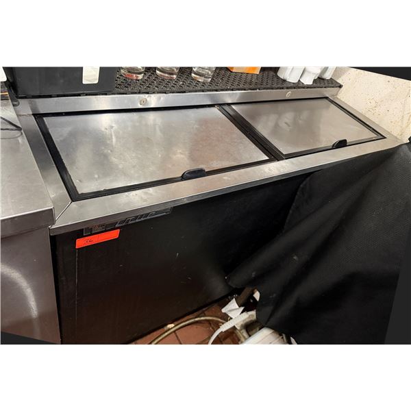 True TD-50-18 Refrigerated Bottle Cooler  (contents not included)