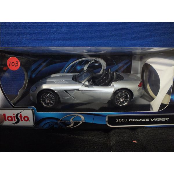 Maisto 2003 Dodge Viper SRT-10