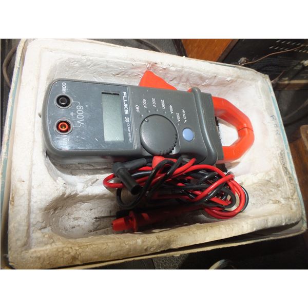 Fluke 30 Clamp Meter