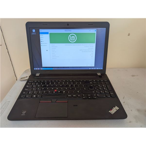 PORTABLE  LENOVO THINKPAD E550 15" i5-5200U 4GB 500GB HDD LINUX