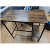 Image 1 : BUREAU AVEC PRISE ELECTRIQUE / USB-A 43"x24"x40"