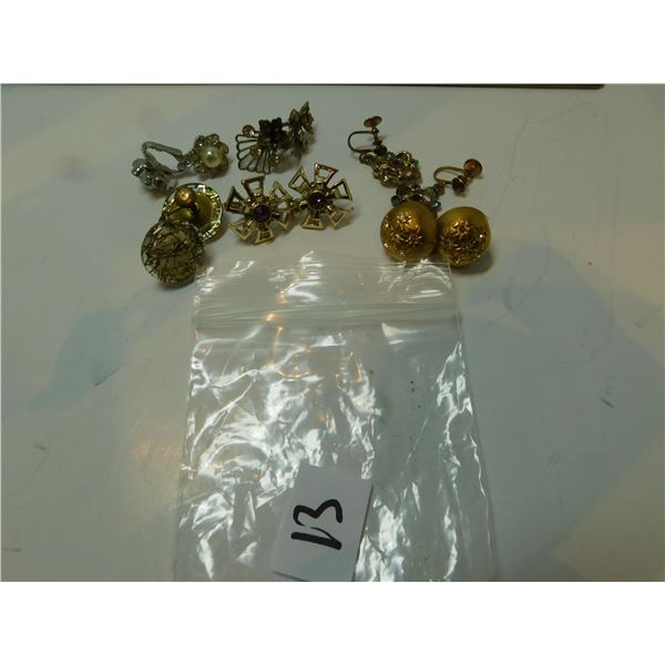 VINTAGE SCREWBACK AND CLIP EARINGS