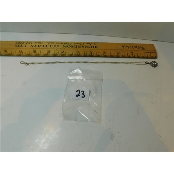 STERLING CHAIN AND PENDANT 5.7G
