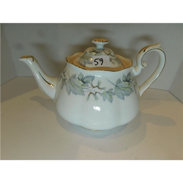 ROYAL ALBERT, SILVER MAPLE, TEAPOT, EXCELLENT CONDITION