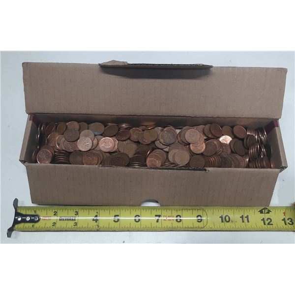 Box of Canada One Cents Coins. (Total Weight 3 Kg)