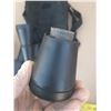 Image 3 : (2) Binnoculars. (One is Broken)