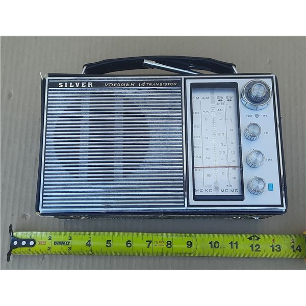 Vintage Silver Voyager 14 Transistor portable radio. (Untested)