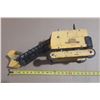 Image 4 : Vintage pressed steel Tonka dragline crane or excavator toy.