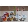Image 1 : Collection of vintage glassware, including Anchor Hocking Fire-King Kimberly Diamond Pattern Mugs in