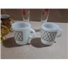 Image 4 : Collection of vintage glassware, including Anchor Hocking Fire-King Kimberly Diamond Pattern Mugs in