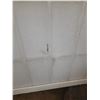 Image 6 : 3-panel white shoji-style room divider or privacy screen. (Minor Danmages - See Photos) - (Height 71