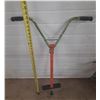 Image 2 : Vintage pogo stick from around the 1970s, similar to the retro jumping sticks made by brands like RA