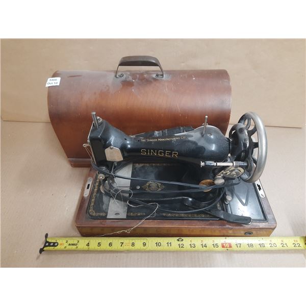 Singer Sewing Machine with Case. (Untested)