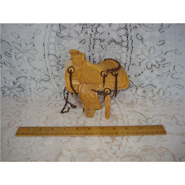 Mini leather saddle