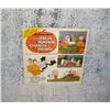Image 3 : Charlie Brown Halloween Record With Story Book    Record And Book Very Nice Condition