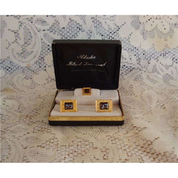 Alaska Black Diamond Cufflink Set In Original Box 1960-70's   Black Diamond Is A Trade Name For Herm