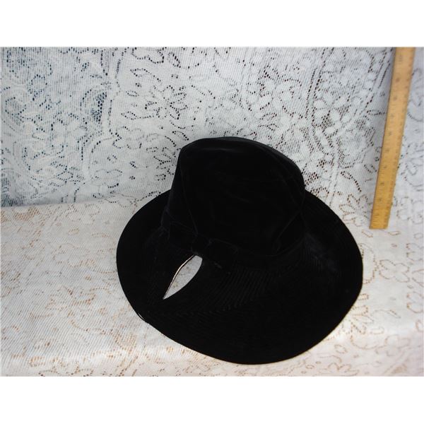Very Collectible Mr John JR Vintage Ladies Hat
