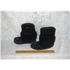 Image 2 : Manitobah Mukluks  Excellent condition