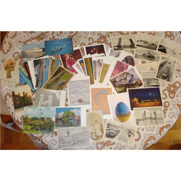 Assorted Vintage And Modern Postcards