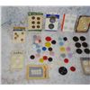 Image 2 : Collectible Vintage Buttons  Loose and Carded