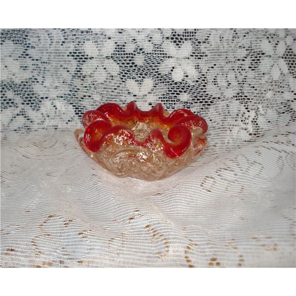 Vintage Ruffled Edge Art Glass Bowl