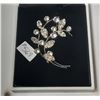 Image 2 : Crystal rhinestone broach