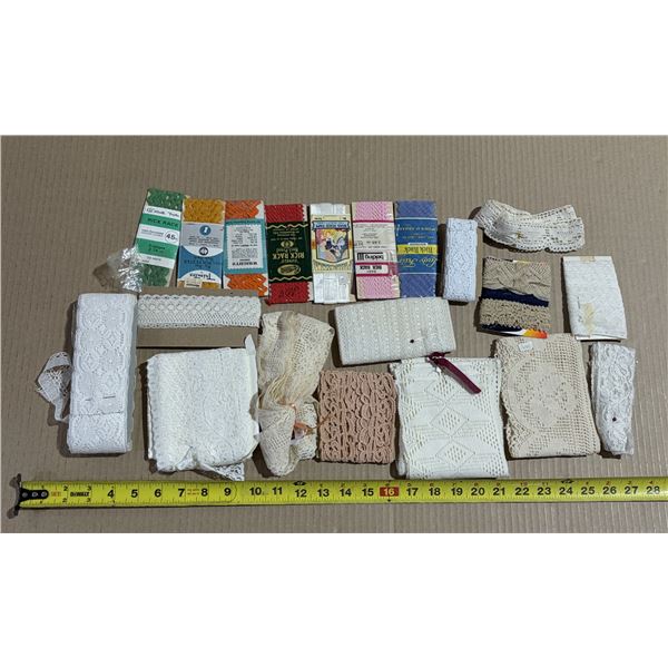 Lot of vintage lace and rickrack trims