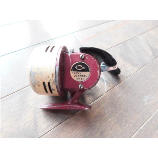 CROWN PLANET JUNIOR #65 FISHING REEL