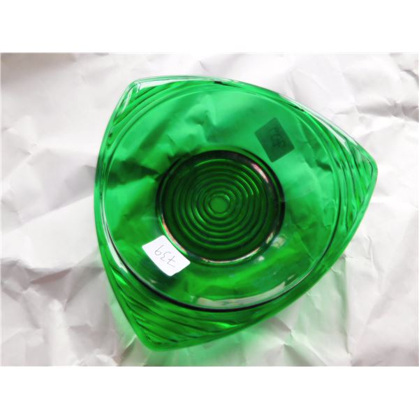 GREEN TRIANGLE CANDY DISH