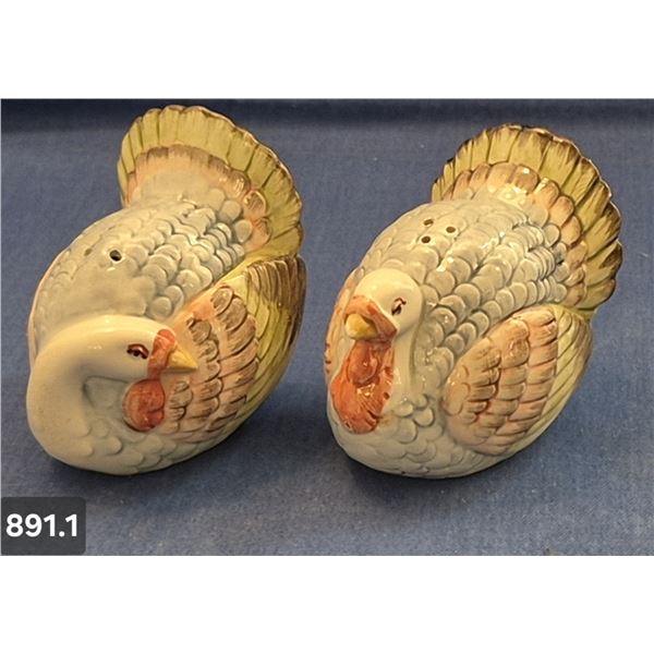 Fitz & Floyd pair of salt and pepper shakers, turkeys or geese