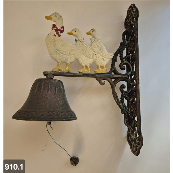 Cast iron geese (duck) family wall-mounted dinner bell, all original parts, very LOUD, 14 inches tal
